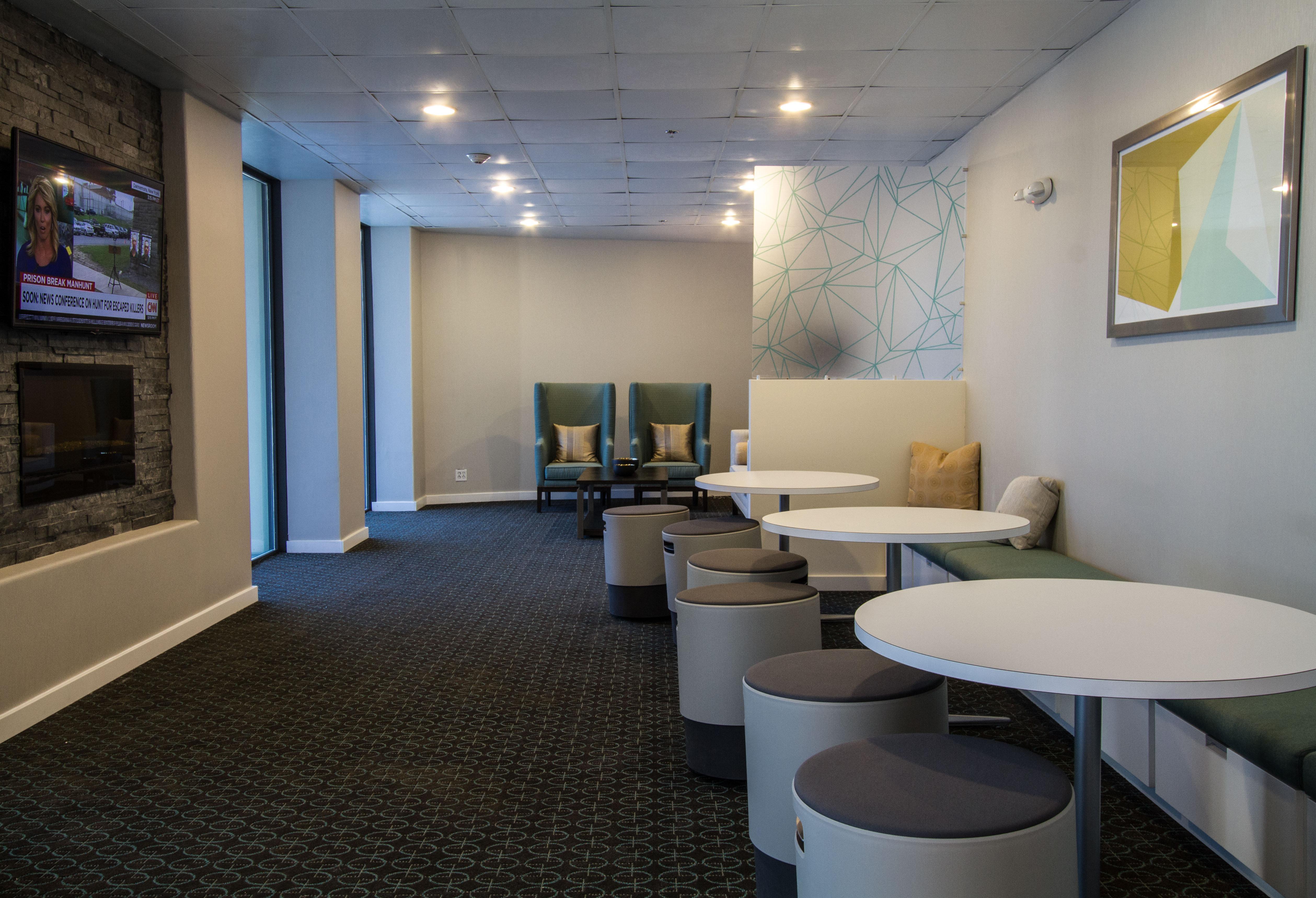 Holiday Inn Victorville By Ihg Екстериор снимка